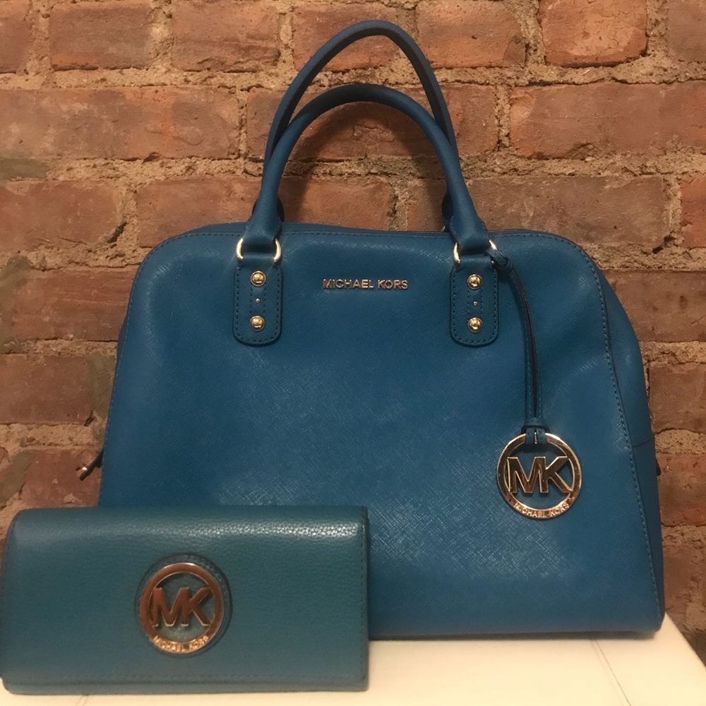 Michael Kors (purse & wallet set)